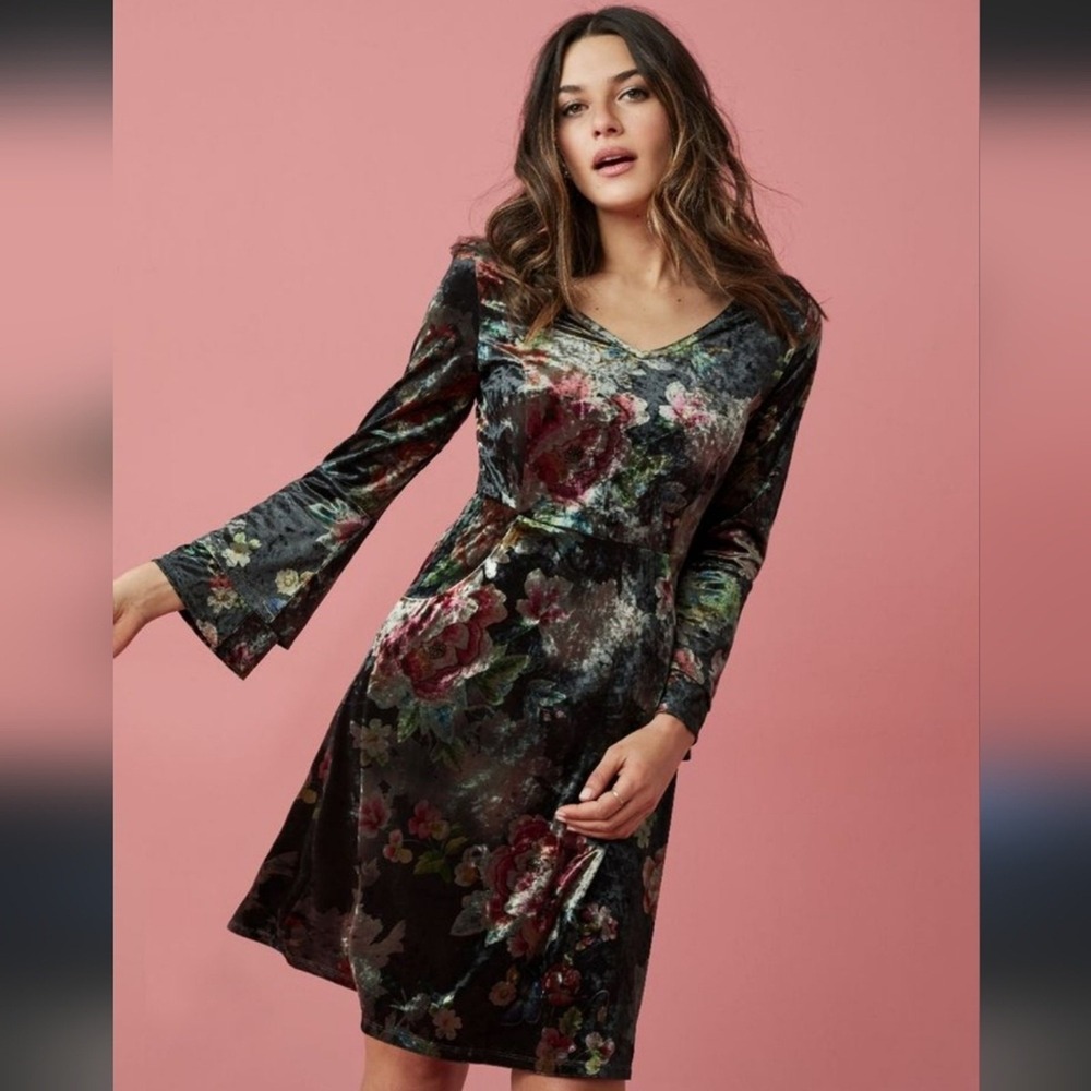 Tribal Femme Velvet‎ Floral Long Sleeve Bell Sleeve Midi Dress Small